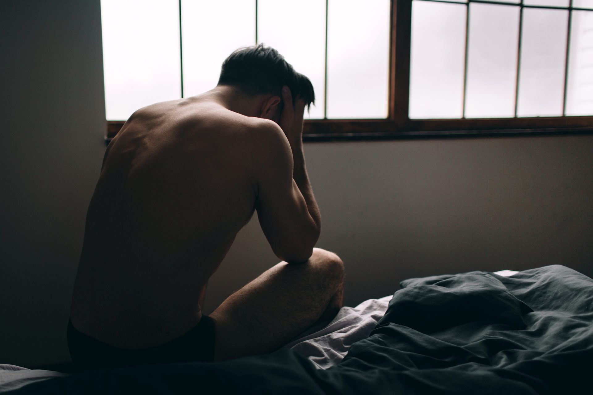 Почему молодые мужчины страдают от дефицита тестостерона?